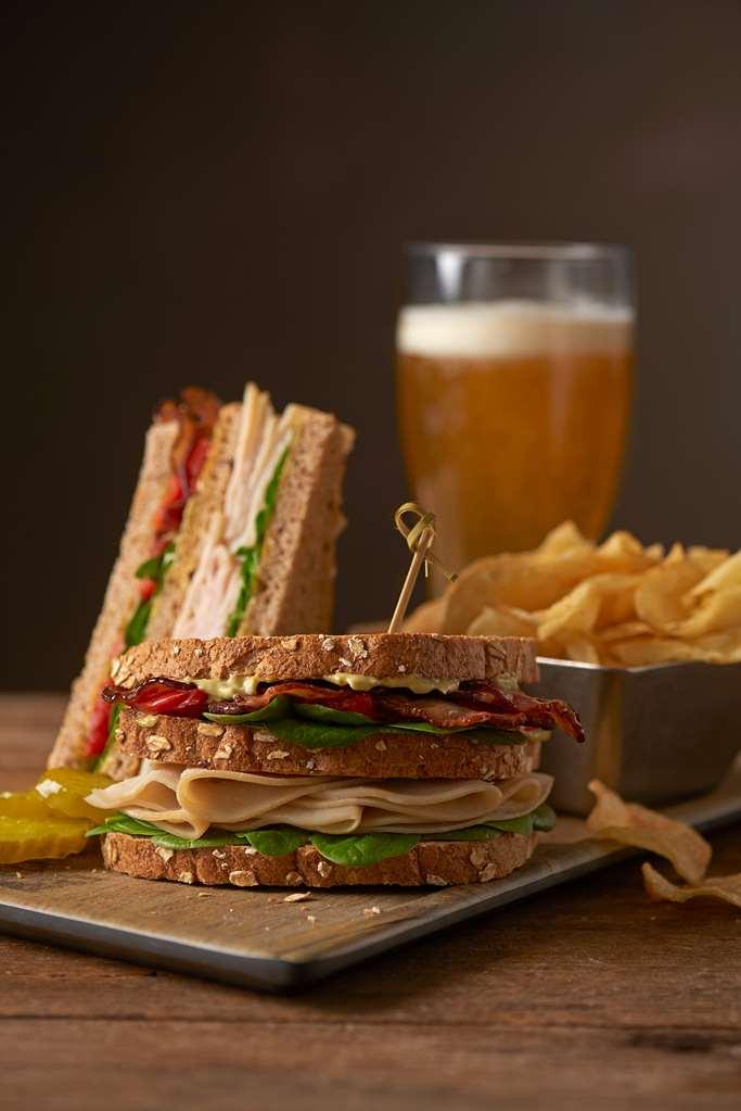 Hyatt Place College Station Restaurant photo
